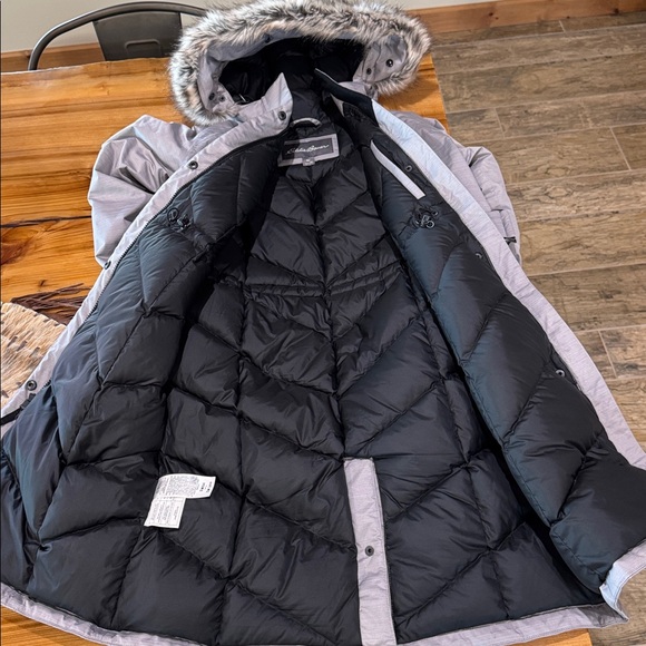 Eddie Bauer Stadium Parka Hooded with Faux Fur (removable) - Picture 6 of 6